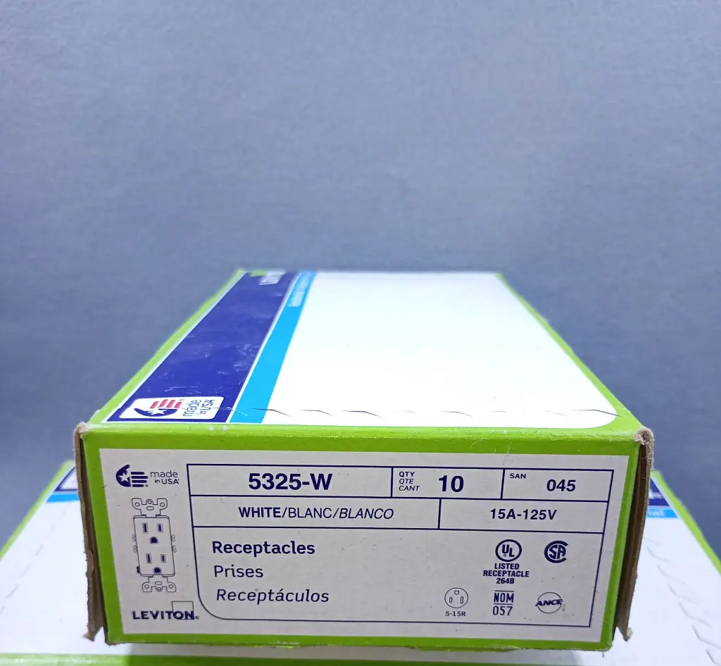 Leviton Tomas de corrientes (1).webp