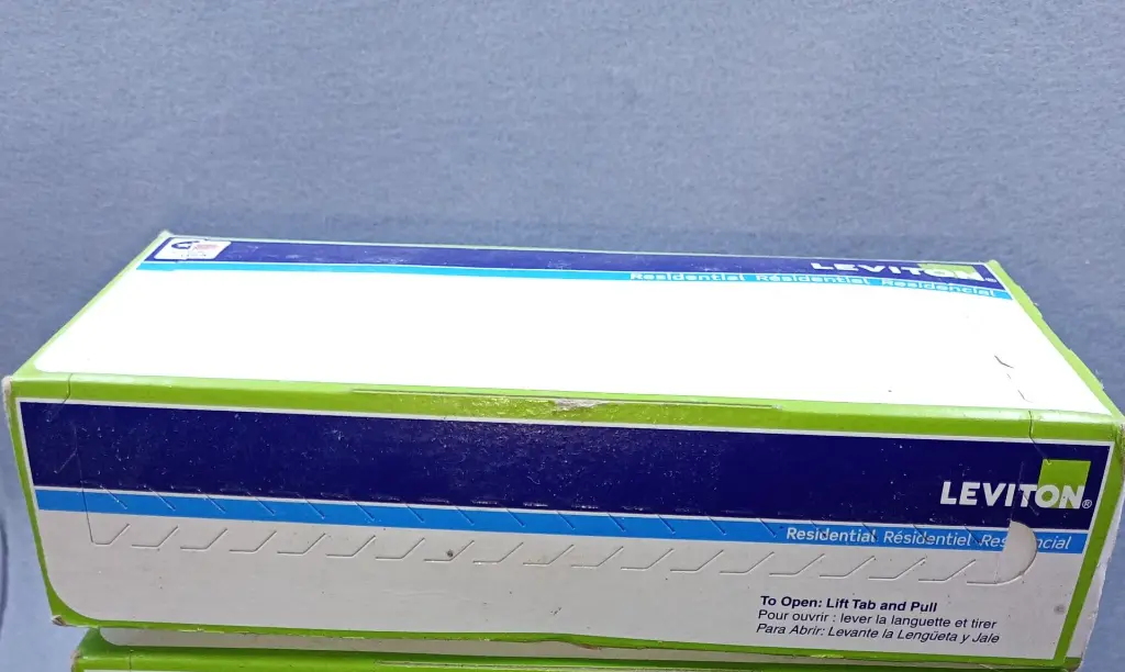 Leviton Tomas de corrientes (2).webp